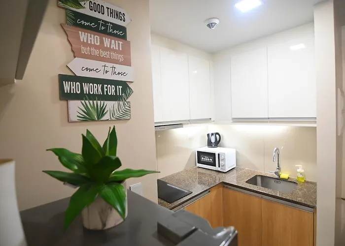 Aparthotel Kuya Awens Staycation 4*