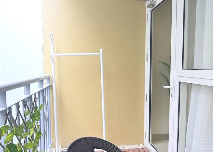 Kuya Awens Staycation 4*