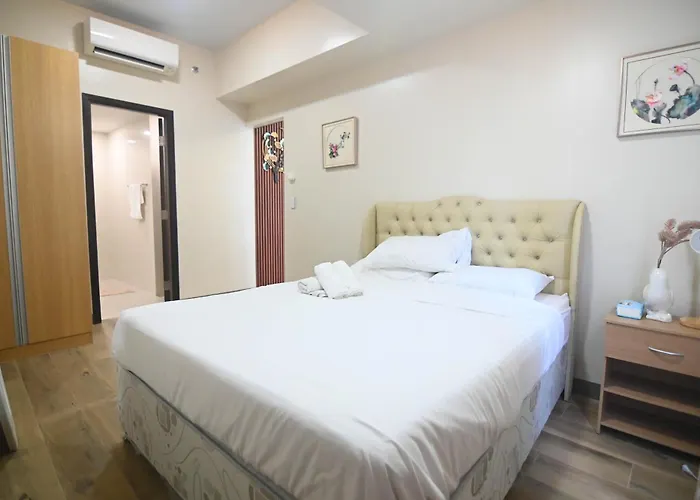 Aparthotel Kuya Awens Staycation Manila