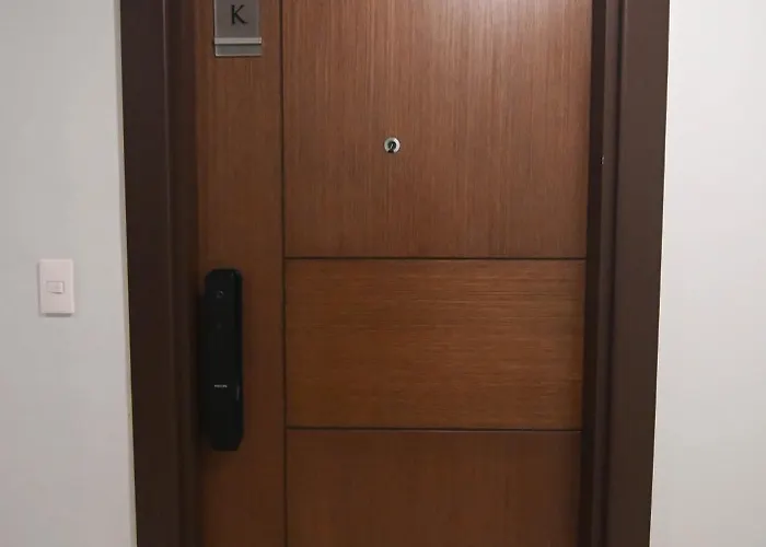 Kuya Awens Staycation 4*
